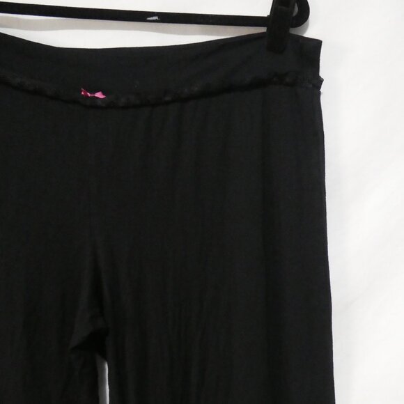 LA SENZA LINGERIE | large | Black Leggings With Pink Bow | *Bleach Spots On Leg - Picture 5 of 15